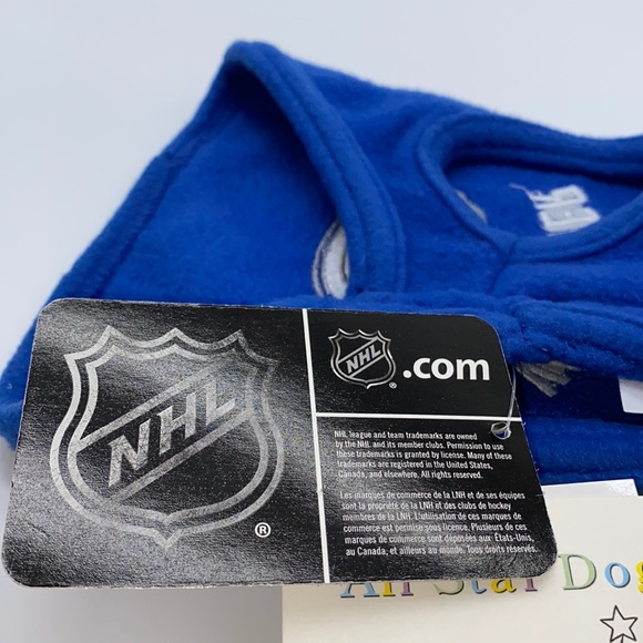 NHL Vancouver Canucks Hockey Team Dog Fleece Hoodie Sweater Size Tiny 2-5 lbs - Picture 6 of 13